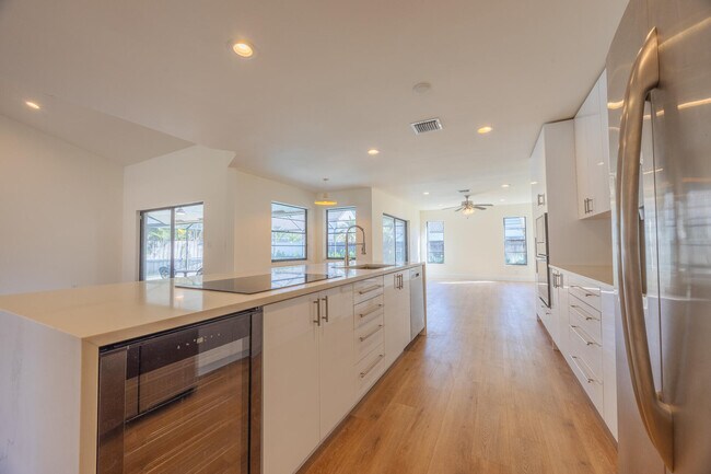 Building Photo - 22352 Martella Ave