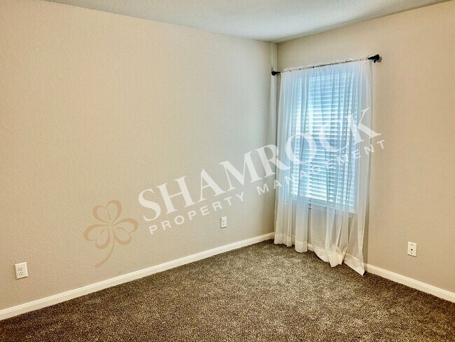 Building Photo - 10233 Driskill Dr