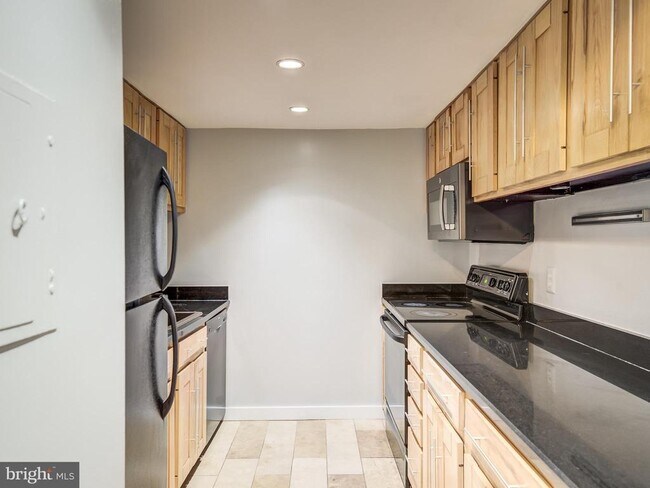 Building Photo - 11400 Washington Plaza W