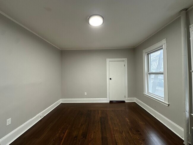 Building Photo - 94 Lonsdale St