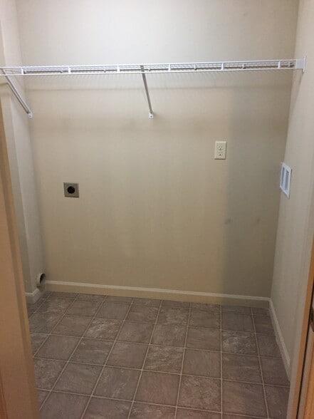 Building Photo - 3239 Cabernet Dr