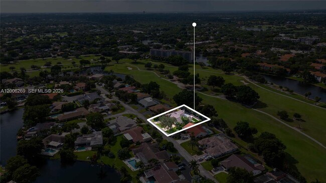 Building Photo - 8881 N Lake Dasha Dr