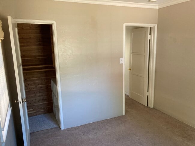 Front Bedroom - 4454 Laurelgrove Ave