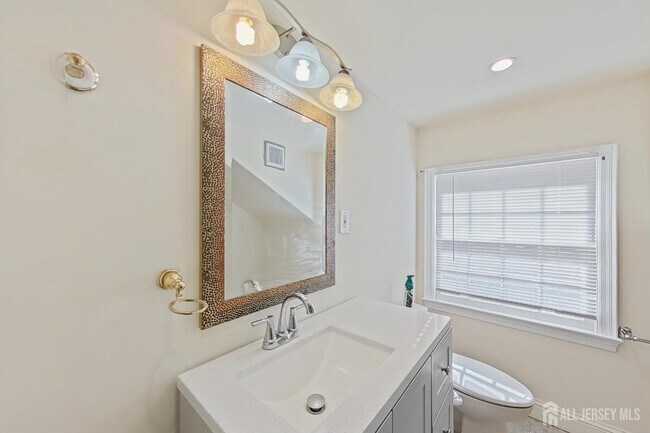 Building Photo - 205 Ashland Rd