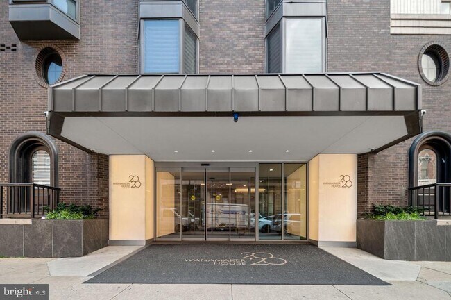 Building Photo - 2018 Walnut St