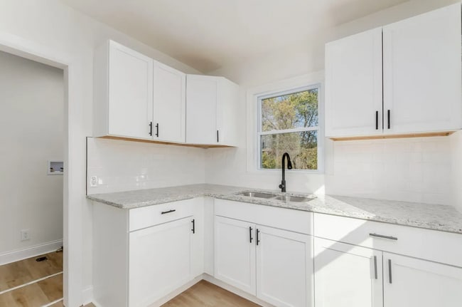 Building Photo - Fully Renovated 2-Bedroom Home with 1-Car Garage