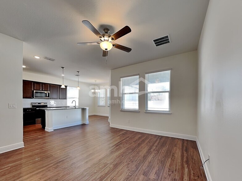 Building Photo - 1312 Celery Ave