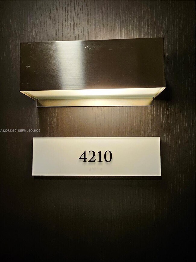 Building Photo - 900 Biscayne Blvd