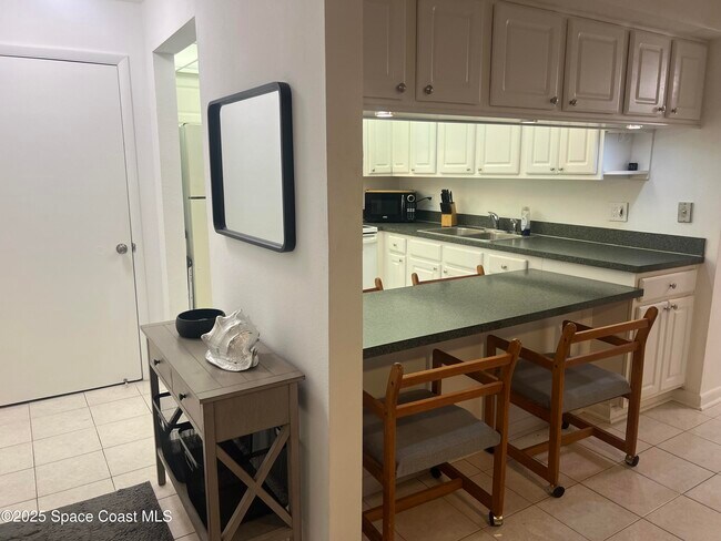 Building Photo - 180 Flagler Ln