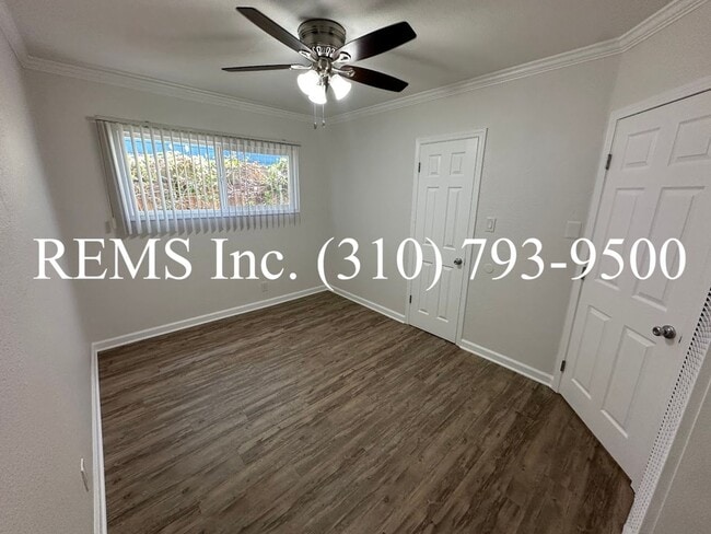 Building Photo - 4750-4752 W 164th Street