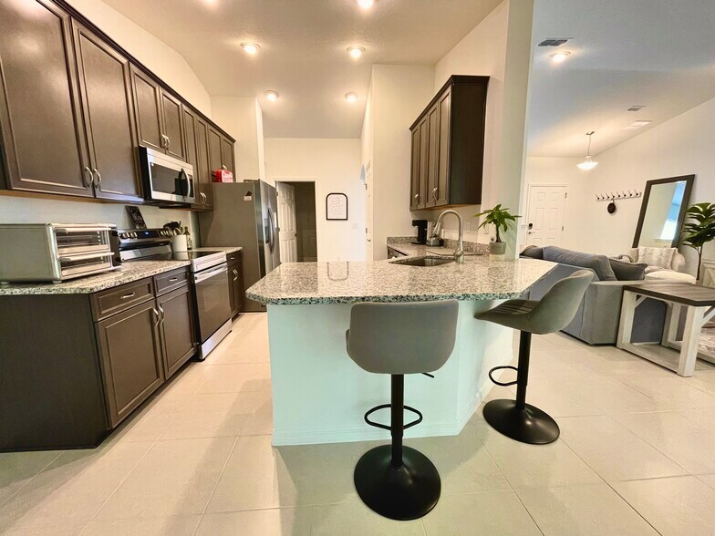 Building Photo - 342 Parkview Dr