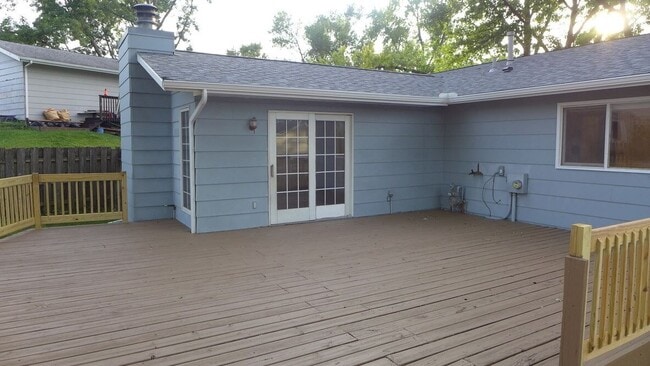 Building Photo - 1175 Lindale Dr