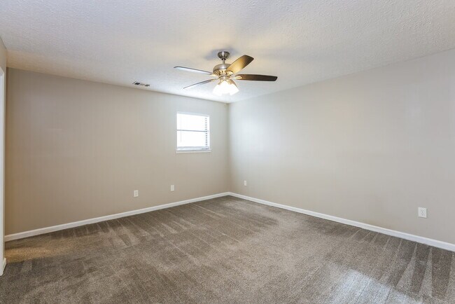 Building Photo - 338 St Patrick Dr SW