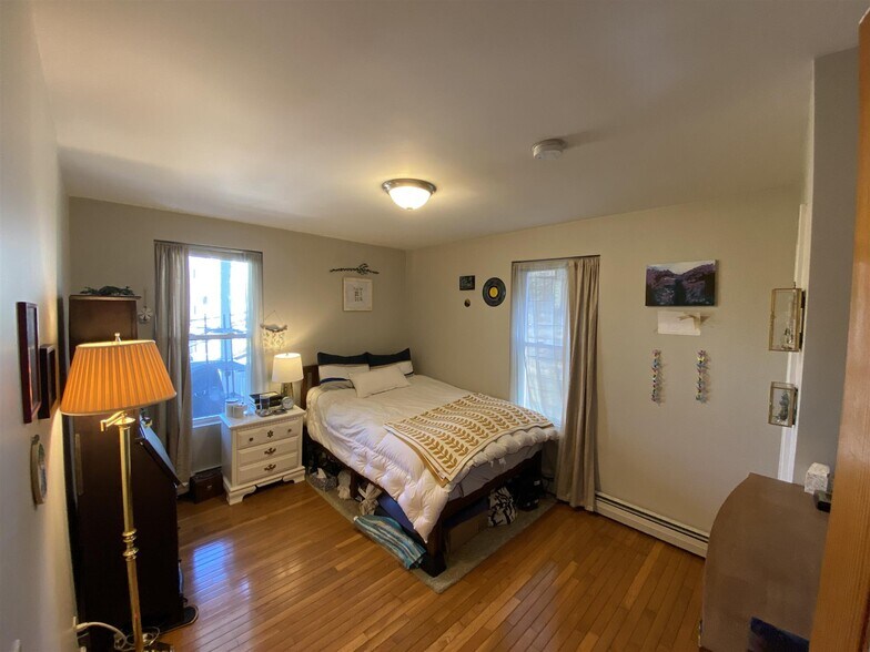 Building Photo - 350 Allston St