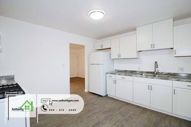 Building Photo - 2835 Reservoir Ln