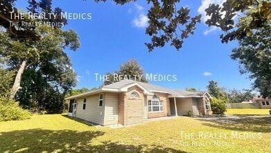 Building Photo - 23 Winding Woods Trail