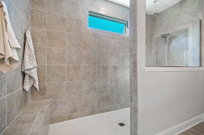 Building Photo - 1150 Rockwood Wy