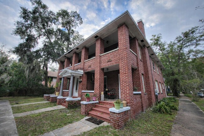 Building Photo - 4548 Notter Ave