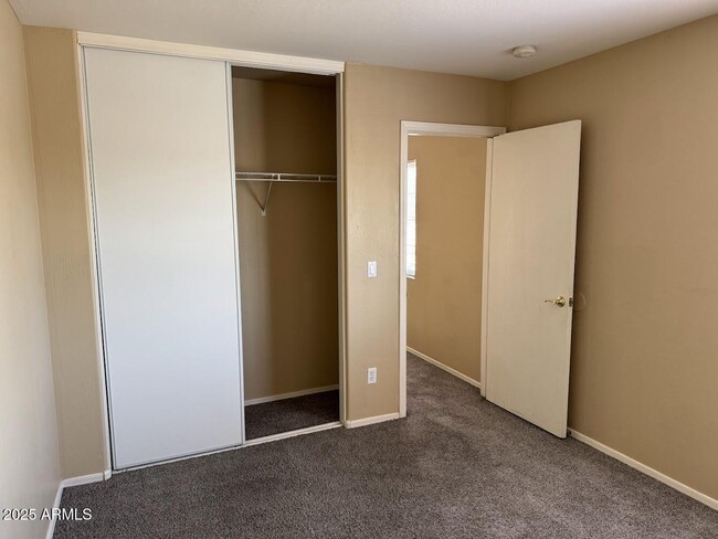 Building Photo - 12634 W Windrose Dr