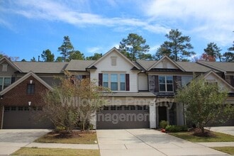Building Photo - 421 Chanson Dr