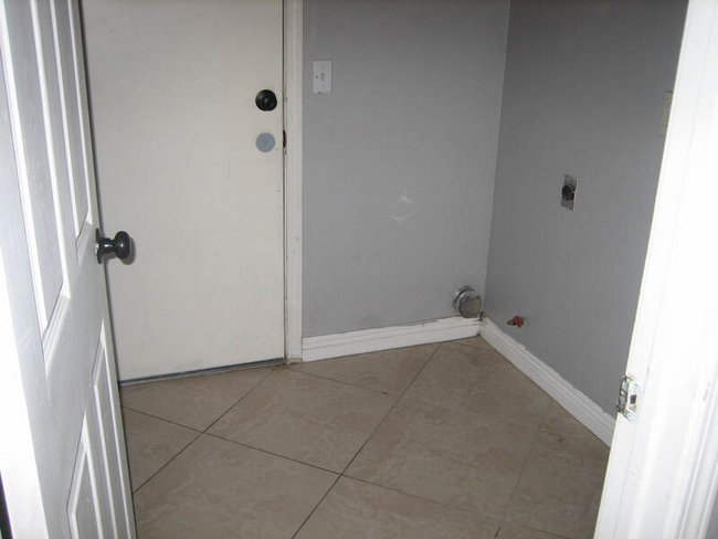 Building Photo - 36764 Dove Springs Dr