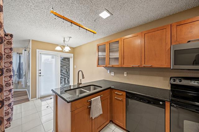 Building Photo - 559 Ranch Trail