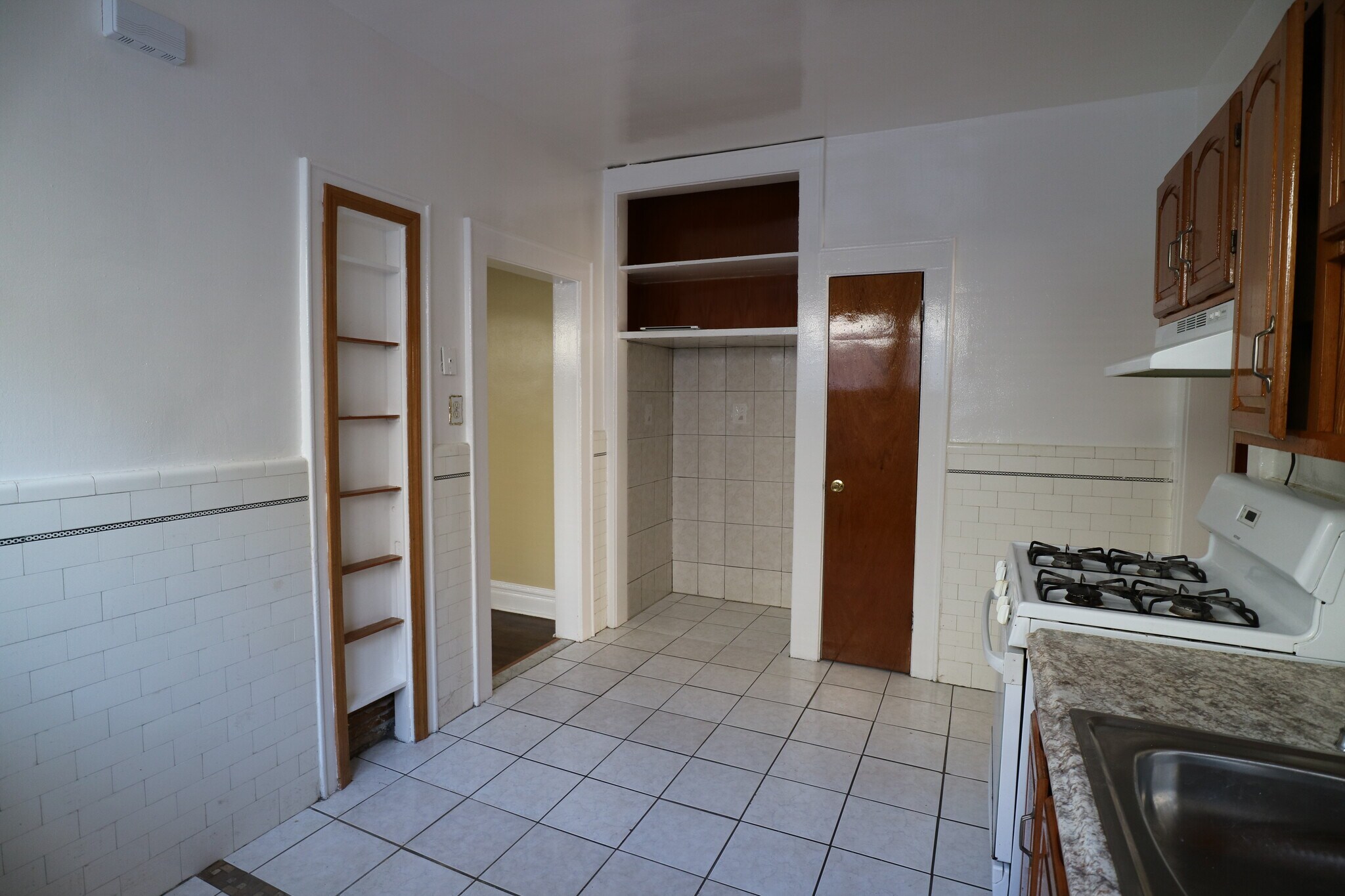 Building Photo - 138 Vermont Ave