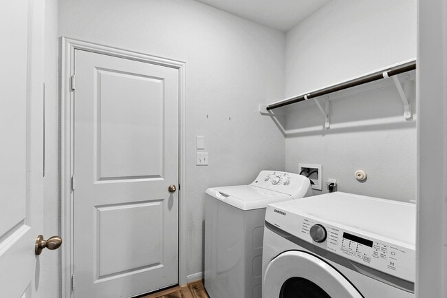 Building Photo - 216 Blue Hibiscus Dr