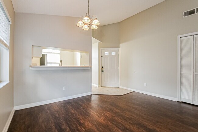 Building Photo - 813 Heather Glen Cir