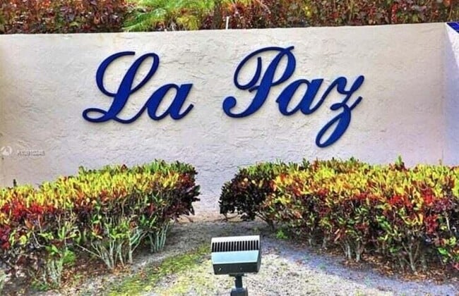 Building Photo - 7508 La Paz Blvd