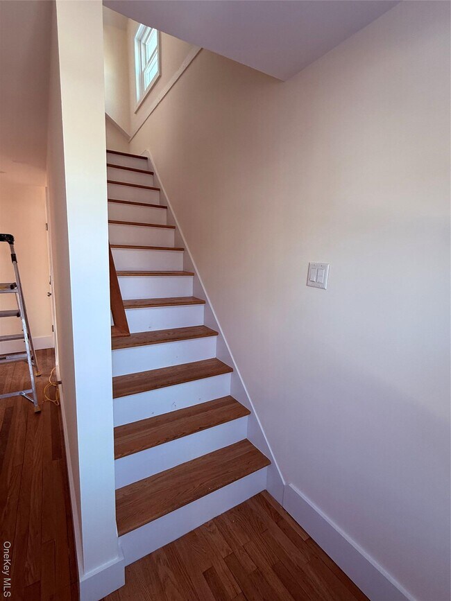 Building Photo - 22 N Regent St