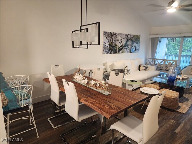 Building Photo - 220 Timber Lake Cir