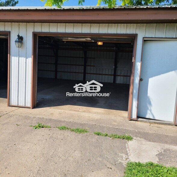 Building Photo - 28841 Co Rd 121
