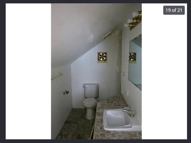 Building Photo - 2619 Hilliard Rd