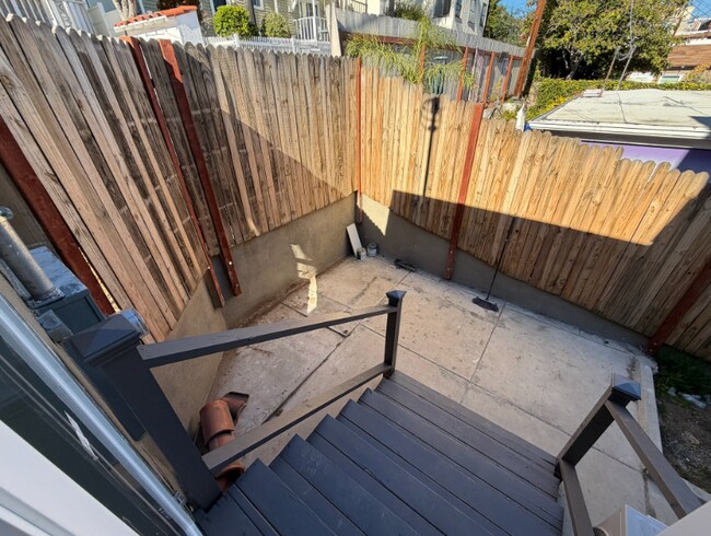 Building Photo - 3608 Wilshire Terrace