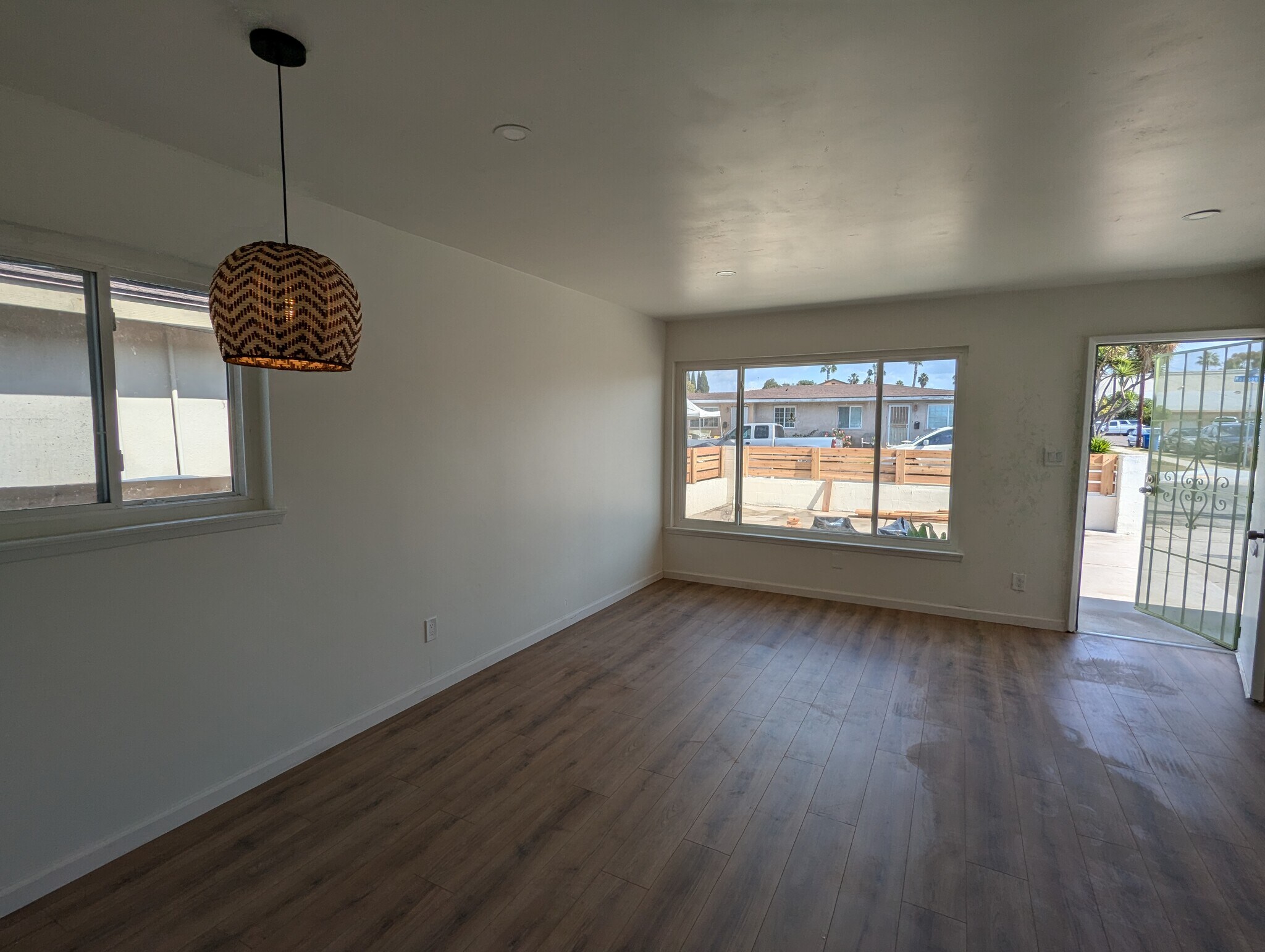 Living room/dining room - 574 Madison Ave