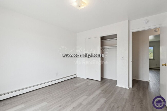 Building Photo - 1733 Christian Ave