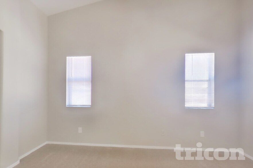 Building Photo - 8520 W Sonora St