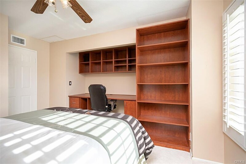 Building Photo - 33 Belcanto