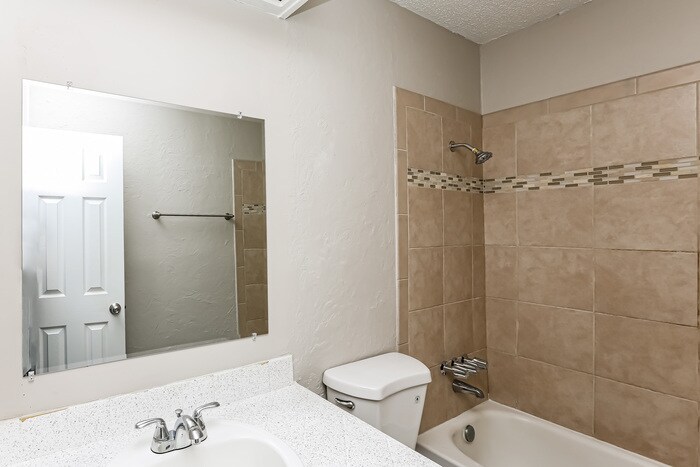 Building Photo - 103 Hunts Ln