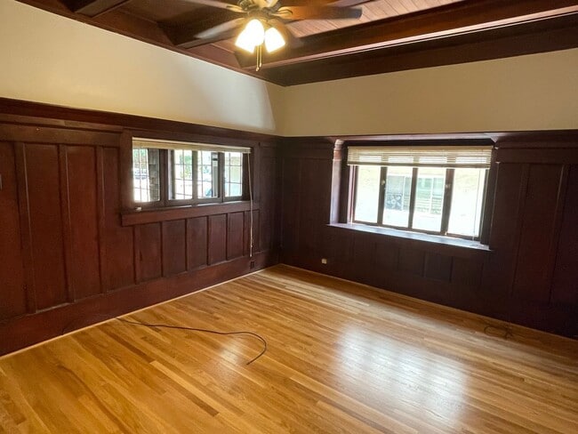 Building Photo - Charming & Bright 3 Bedroom 1 Bathroom Home Walking Distance to SJSU