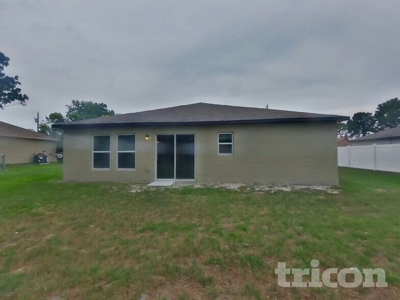 Building Photo - 11167 Nexus St