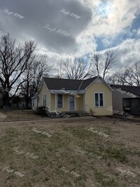 Building Photo - 314 E Kansas St