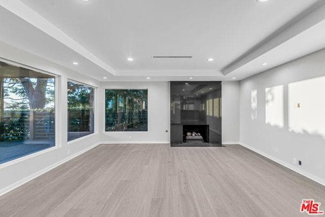 Building Photo - 1716 Vía La Paz, Burbank, CA 91501 - 4 BR 4 BA house