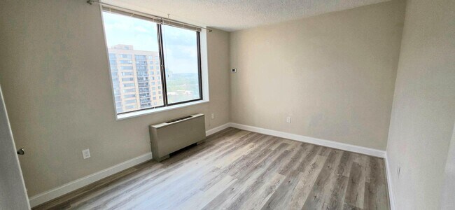 Building Photo - 3701 S George Mason Dr