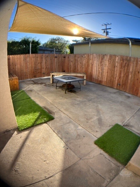Back Patio - 4375 Overland Ave