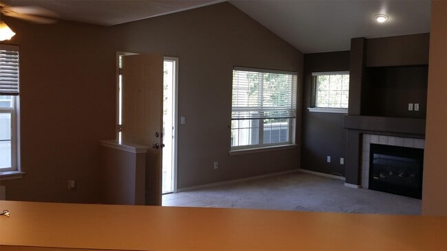 Building Photo - 1656 Kennedy Pl