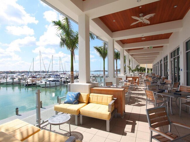 Building Photo - 1511 Gulf of Mexico Dr