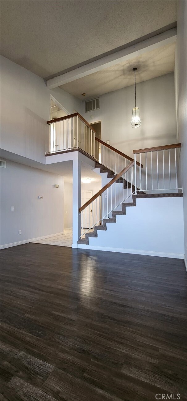 Building Photo - 1170 Loxley Pl