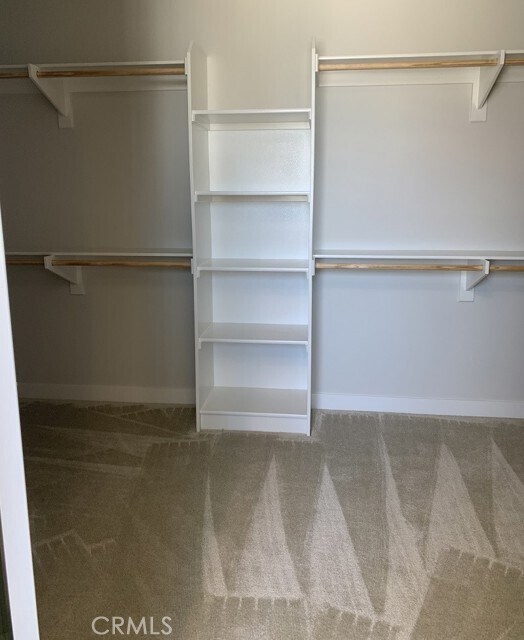 Building Photo - 646 Athos